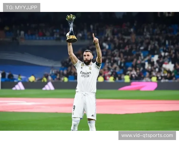 埃尔切主场球迷高呼守门员名字，球队两度领先最终战平皇马