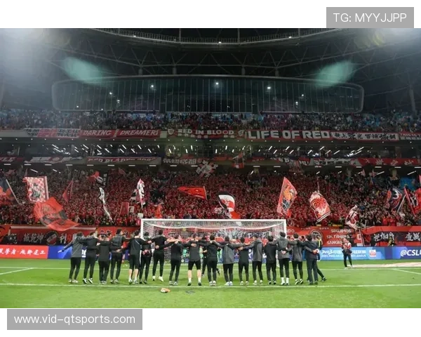 上海德比火药味十足，球迷冲突折射城市 rivalry