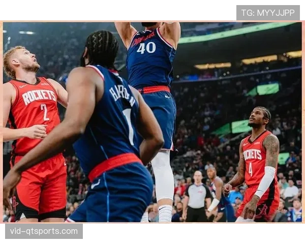 杰伦·格林末节19分，火箭加时逆转独行侠保留季后赛希望